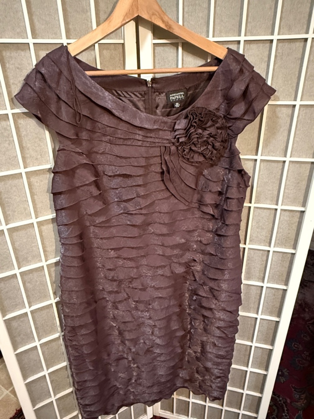 ADRIANNA PAPELL RUFFLE OVERLAY COCKTAIL DRESS🌸